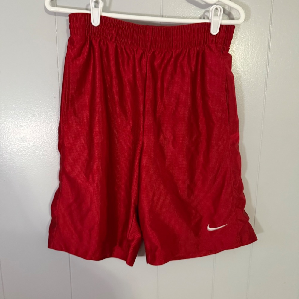 Nike Basketball Shorts Mens Small Red Mesh‎ Swoosh Athletic Activewear
